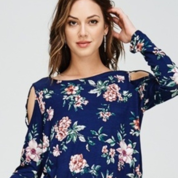*HOST PICK* Floral Cold Shoulder Top - Picture 5 of 7